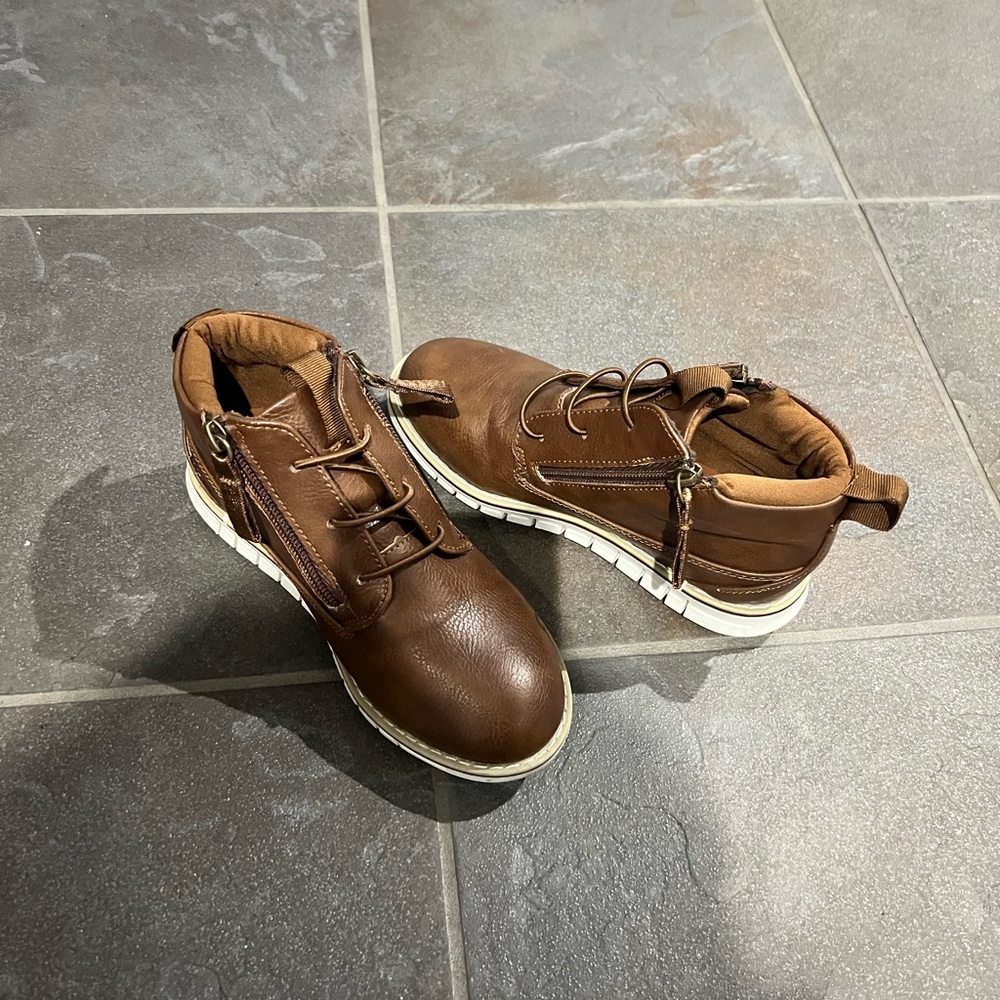 Boy’s Steve Madden Brown Leather Boots